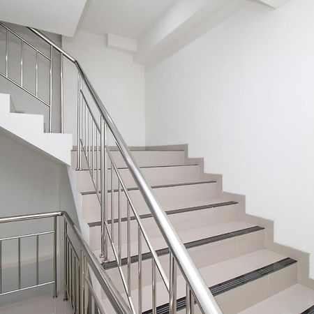 RedDoorz Plus @ Terban Residence Yogyakarta Bagian luar foto