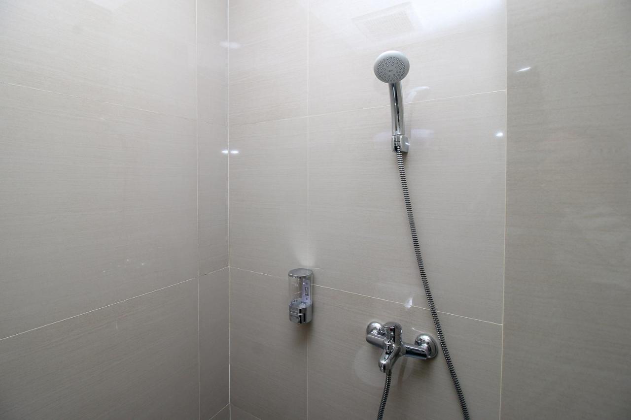 RedDoorz Plus @ Terban Residence Yogyakarta Bagian luar foto