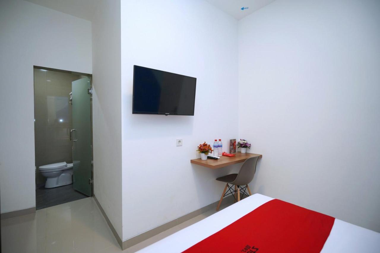 RedDoorz Plus @ Terban Residence Yogyakarta Bagian luar foto