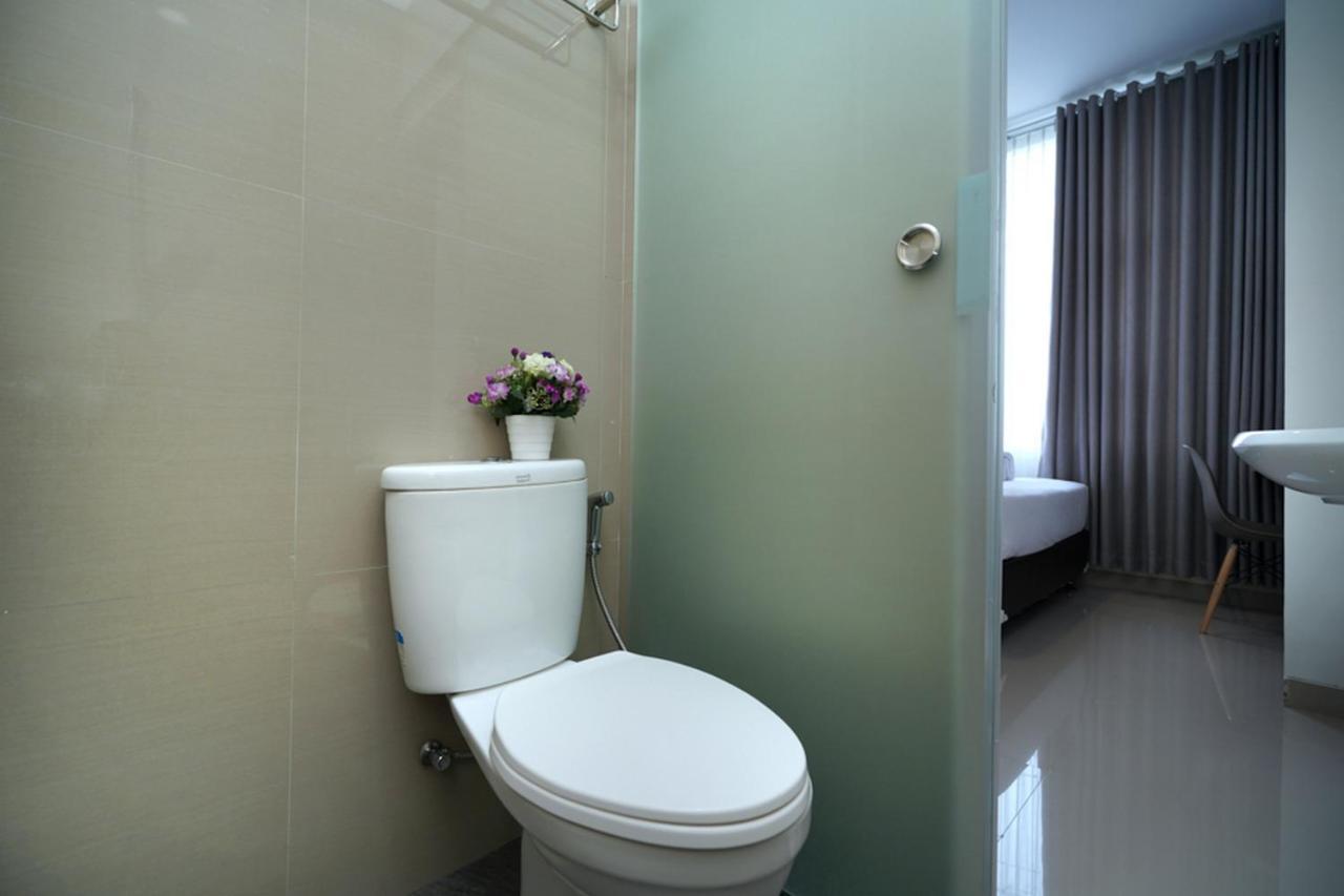 RedDoorz Plus @ Terban Residence Yogyakarta Bagian luar foto