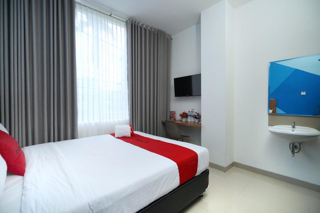 RedDoorz Plus @ Terban Residence Yogyakarta Bagian luar foto