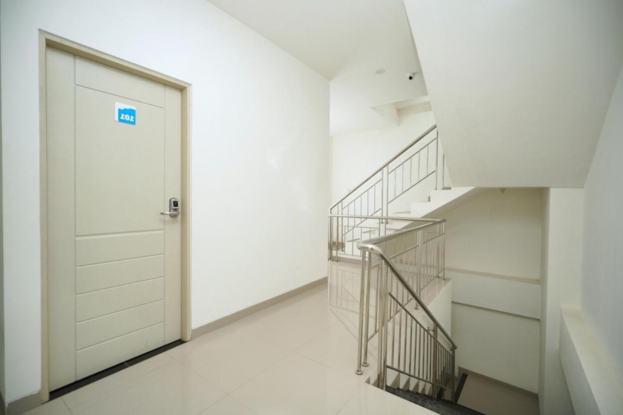 RedDoorz Plus @ Terban Residence Yogyakarta Bagian luar foto