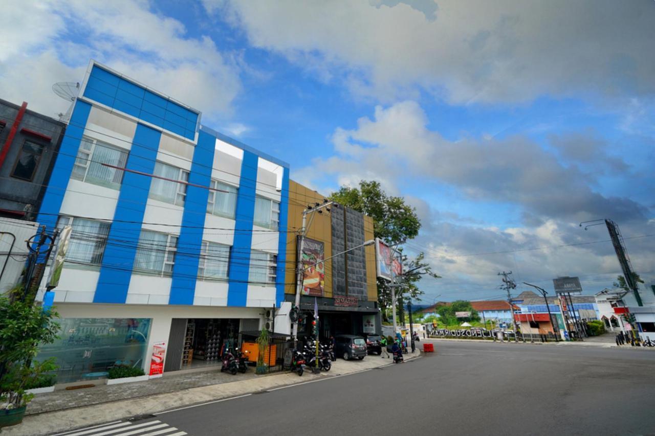 RedDoorz Plus @ Terban Residence Yogyakarta Bagian luar foto